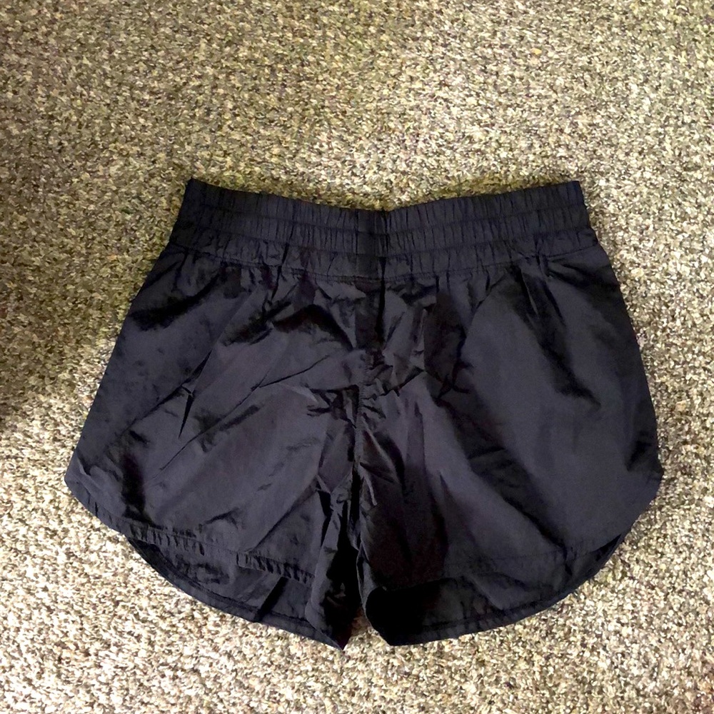 Onzie shorts - M/L